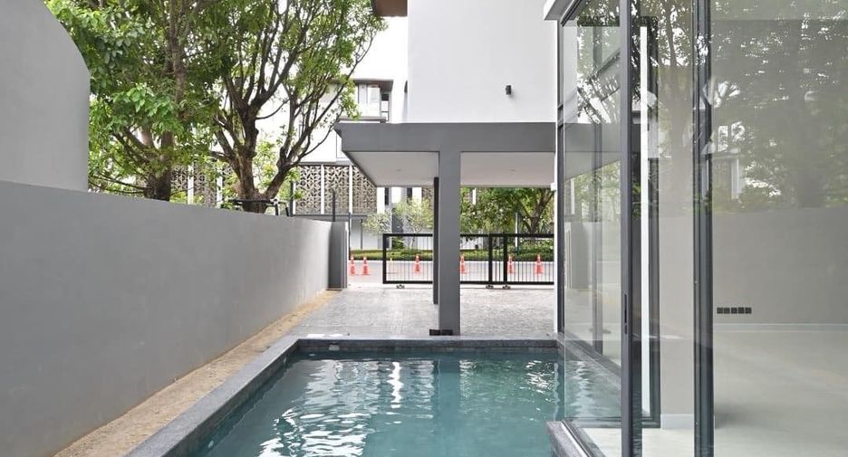 Villa en venta de 4 habitaciones en Huai Khwang, Bangkok