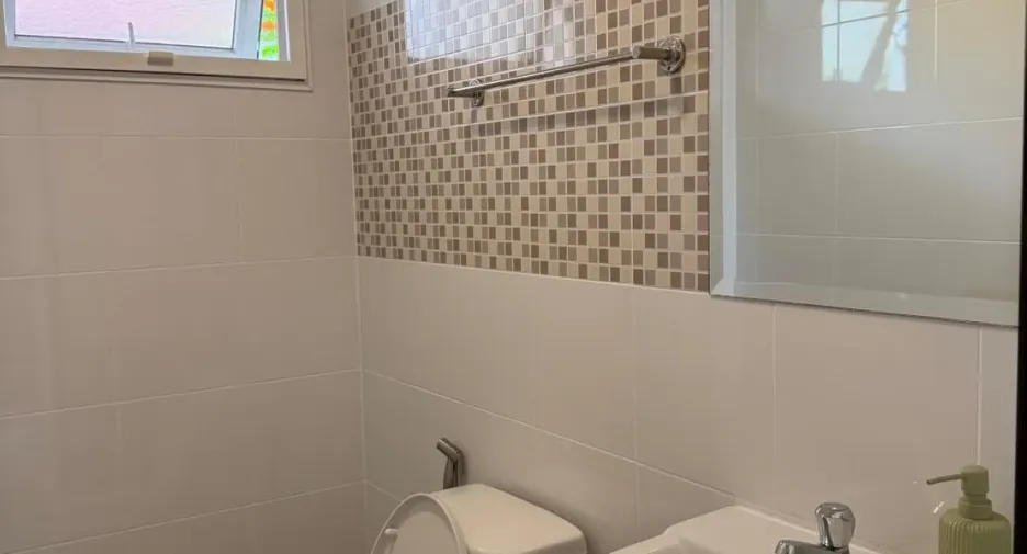 For rent 3 bedrooms townhouse in Mueang Phuket, Phuket
