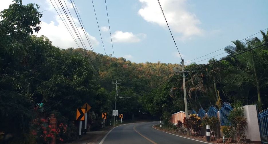 出售 土地 在 Mae Tha, Lamphun