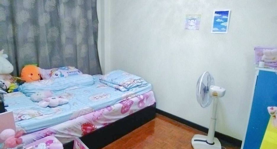 For sale 3 bedrooms townhouse in Bang Bon, Bangkok