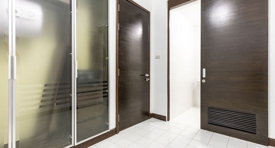 For sale 3 bedrooms condo in Bang Lamung, Chonburi