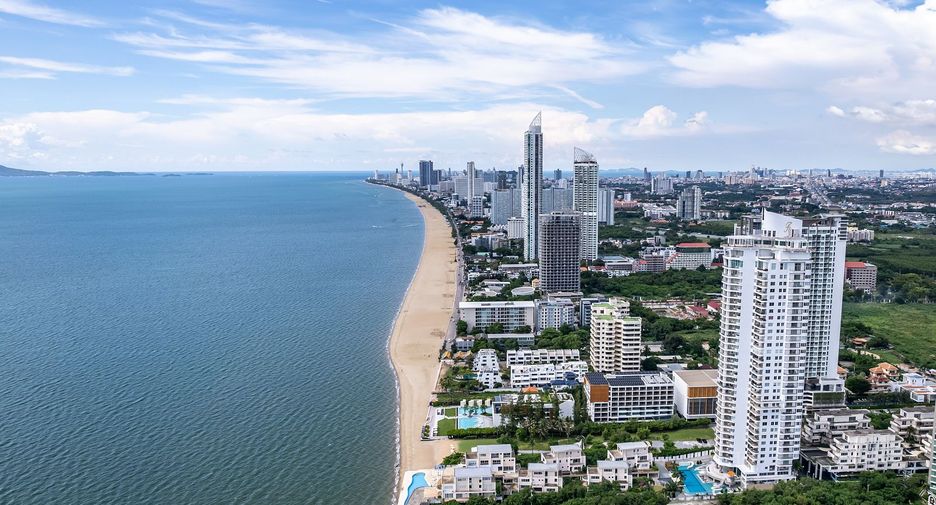For sale 3 bedrooms condo in Bang Lamung, Chonburi