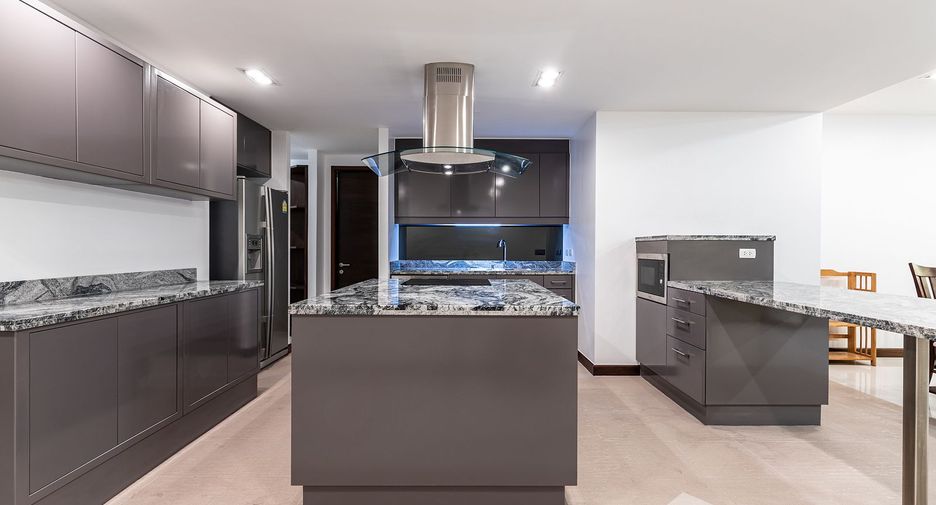 For sale 3 bedrooms condo in Bang Lamung, Chonburi