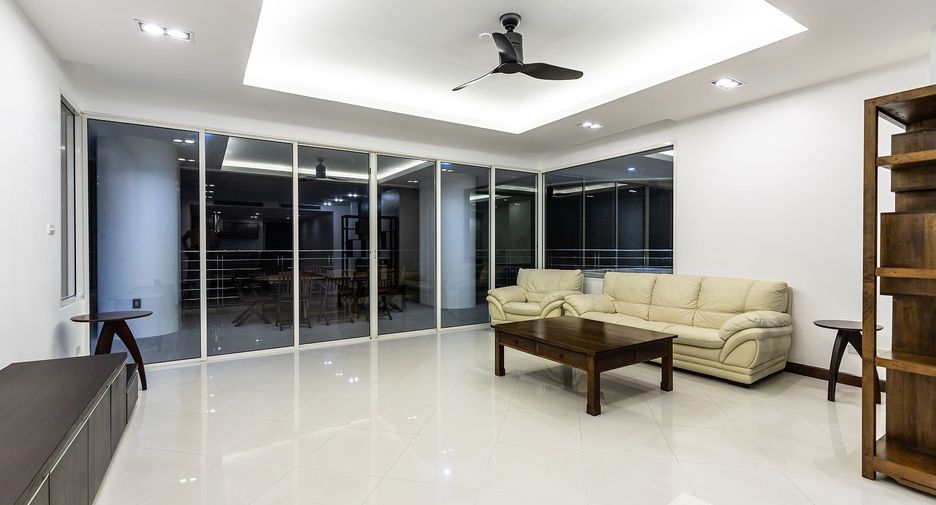 For sale 3 bedrooms condo in Bang Lamung, Chonburi