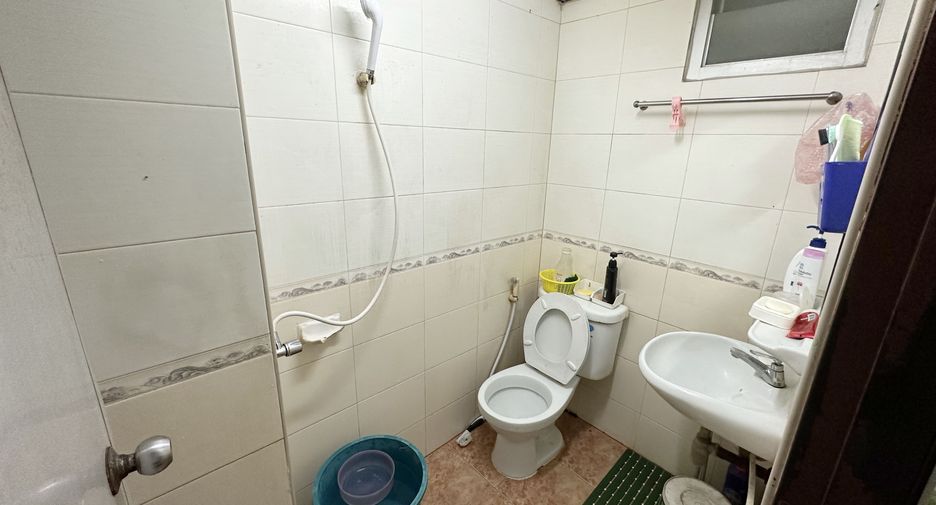 For sale 5 bedrooms retail Space in Bang Khun Thian, Bangkok