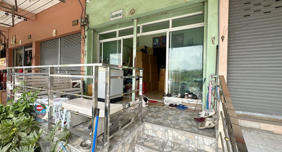 For sale 5 bedrooms retail Space in Bang Khun Thian, Bangkok