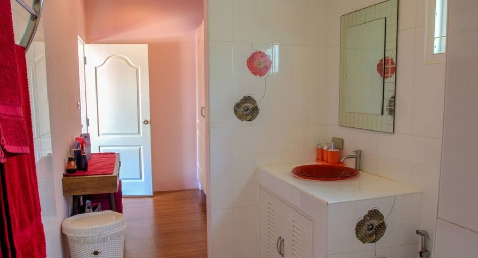 Villa zum Kauf mit 4 Zimmer in Kathu, Phuket