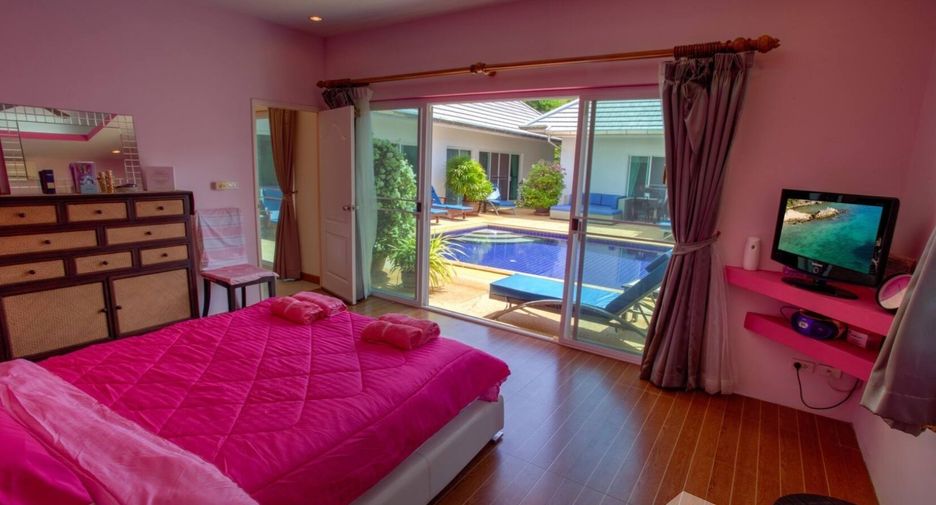 Villa zum Kauf mit 4 Zimmer in Kathu, Phuket