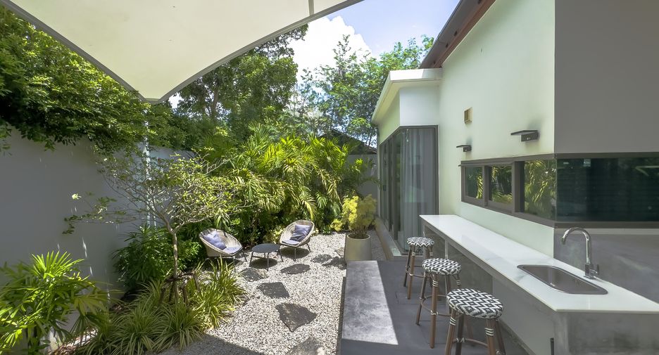 For sale 2 bedrooms villa in Mueang Phuket, Phuket
