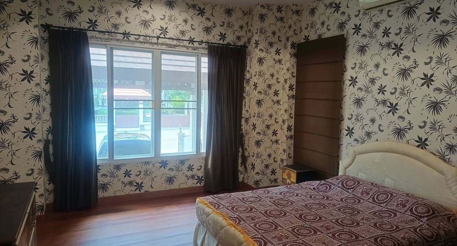 À vendre et à louer 3 chambres maison à Sattahip, Chonburi