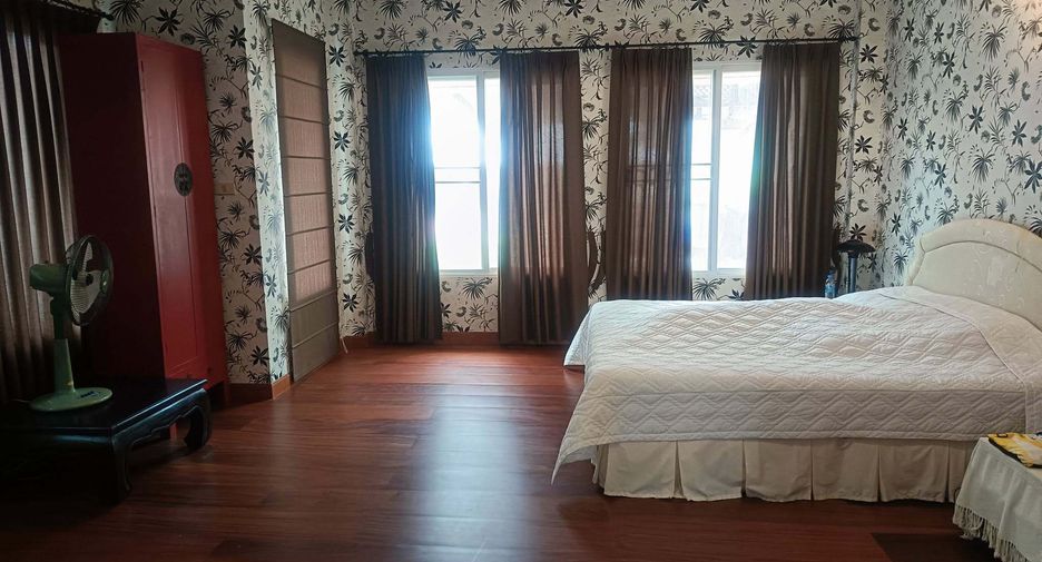 À vendre et à louer 3 chambres maison à Sattahip, Chonburi