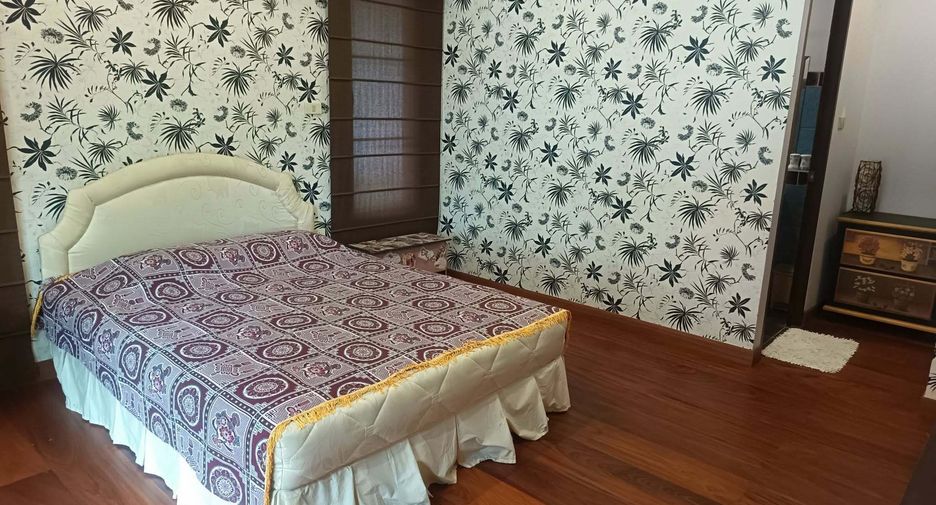 À vendre et à louer 3 chambres maison à Sattahip, Chonburi