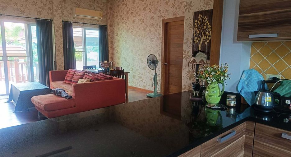 À vendre et à louer 3 chambres maison à Sattahip, Chonburi