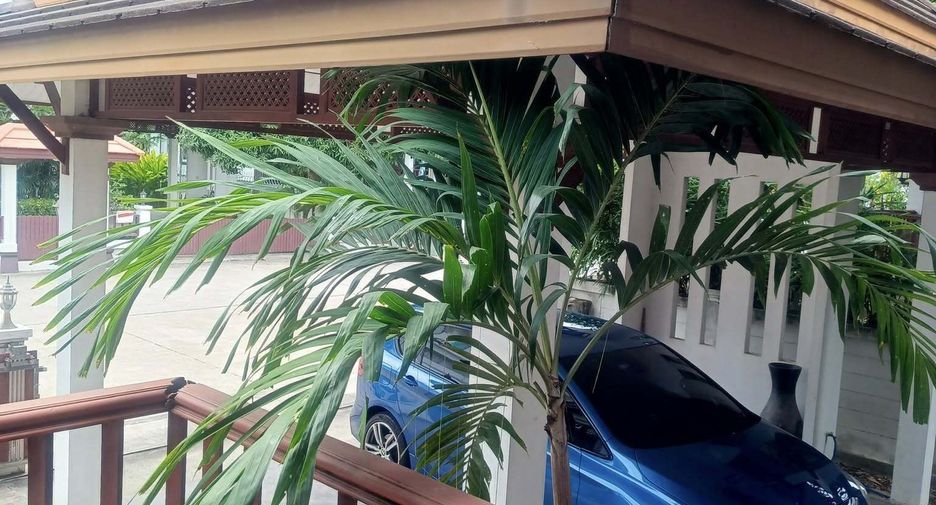À vendre et à louer 3 chambres maison à Sattahip, Chonburi