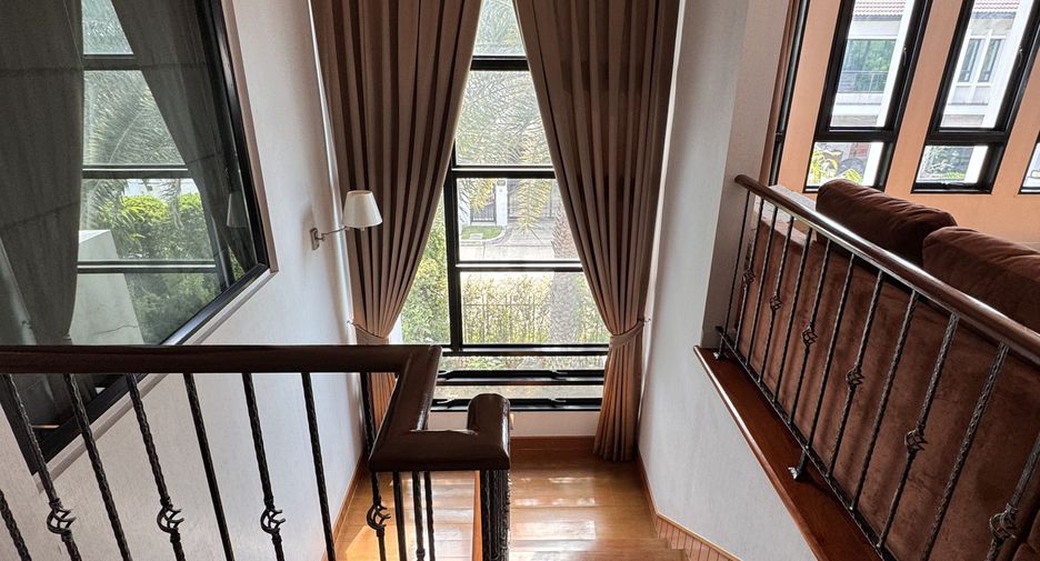 Haus zum Kauf mit 4 Zimmer in Mueang Nonthaburi, Nonthaburi