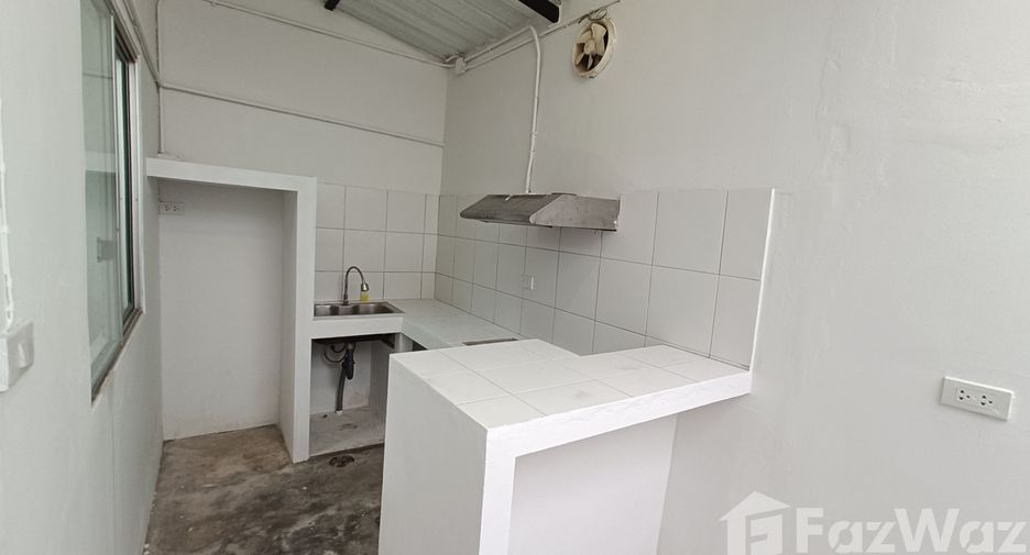 For sale 3 bedrooms townhouse in Lat Krabang, Bangkok