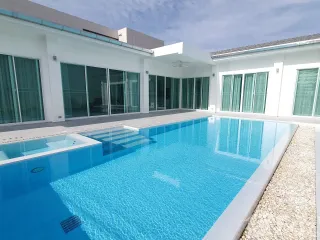 For sale and for rent 3 bedrooms villa in Mueang Phuket, Phuket