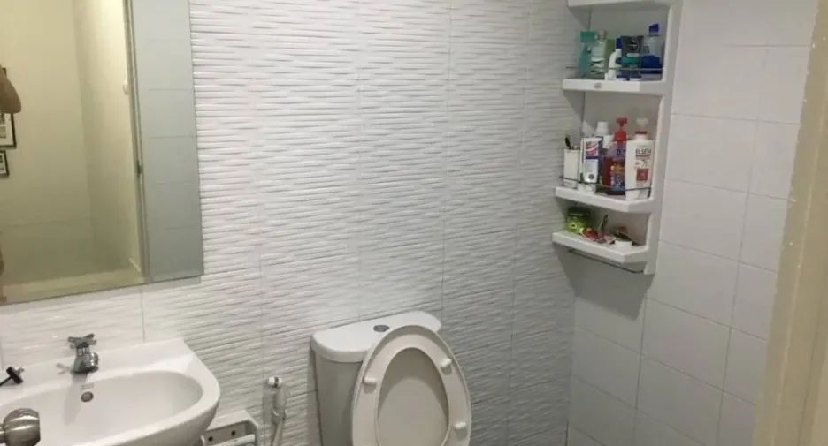 Casa adosada en venta de 3 habitaciones en Bang Phli, Samut Prakan