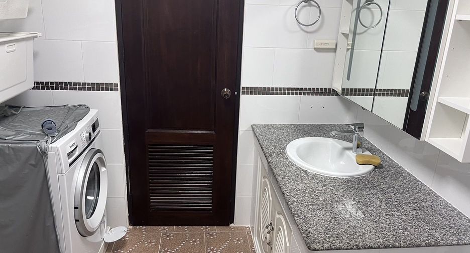 For sale studio condo in Bang Lamung, Chonburi