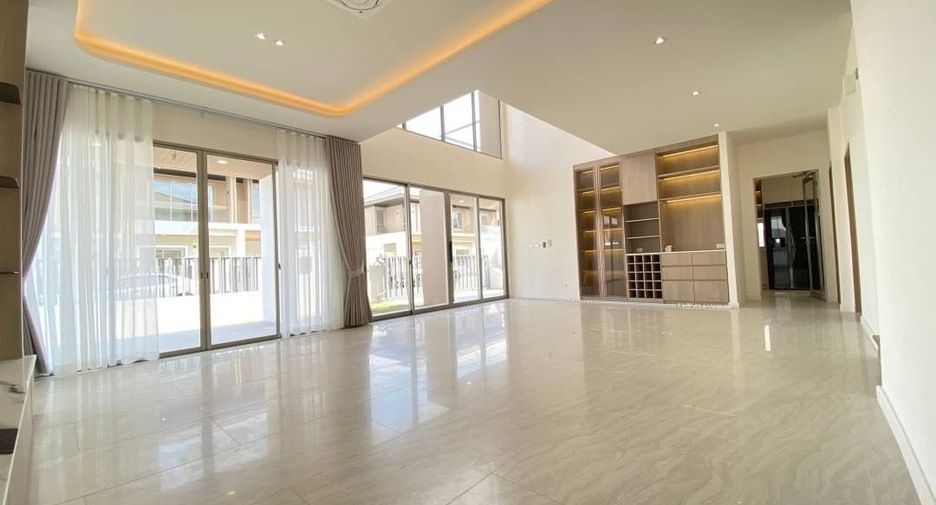 For sale 4 bedrooms house in Bang Lamung, Chonburi