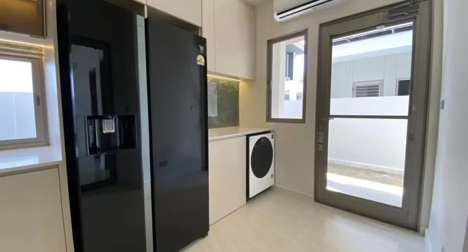 For sale 4 bedrooms house in Bang Lamung, Chonburi