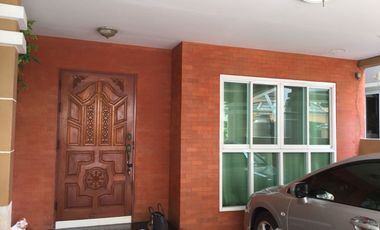 Reihenhaus zum Kauf mit 3 Zimmer in Chatuchak, Bangkok