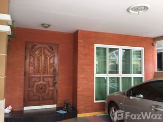 For sale 3 bedrooms townhouse in Chatuchak, Bangkok