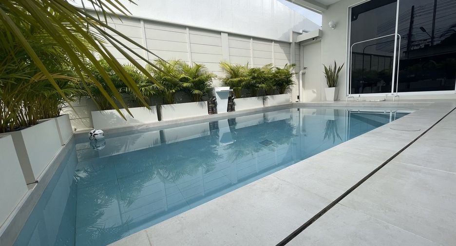 For sale 3 bedrooms villa in Kathu, Phuket