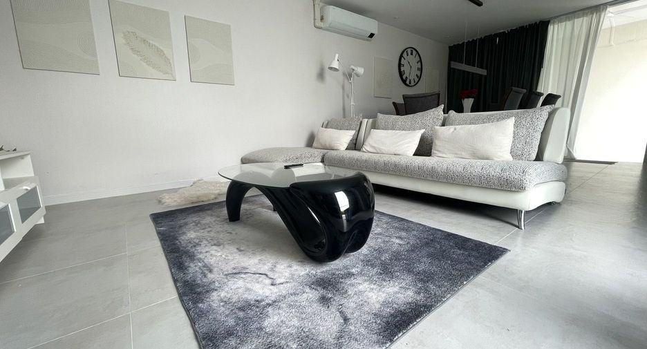For sale 3 bedrooms villa in Kathu, Phuket