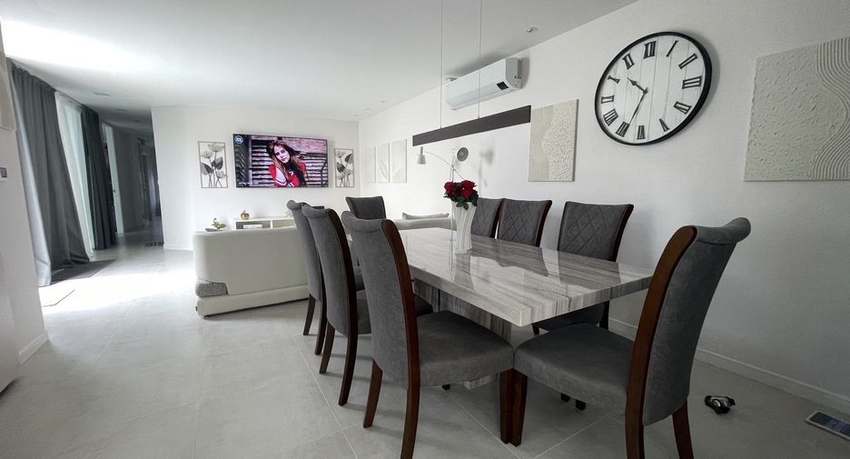 For sale 3 bedrooms villa in Kathu, Phuket