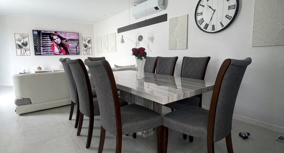 For sale 3 bedrooms villa in Kathu, Phuket