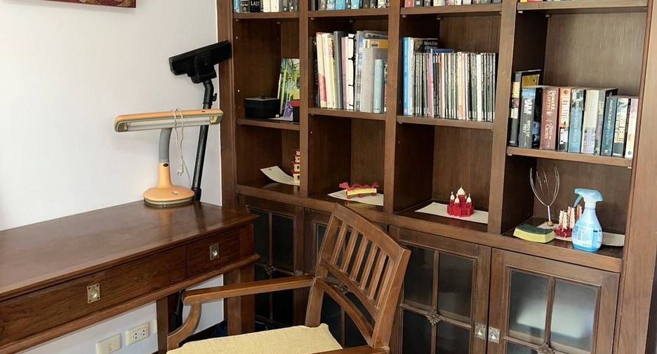 For sale 3 bedrooms townhouse in Bang Lamung, Chonburi