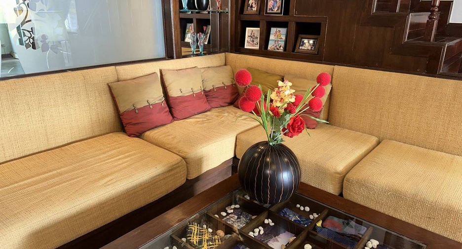 For sale 3 bedrooms townhouse in Bang Lamung, Chonburi