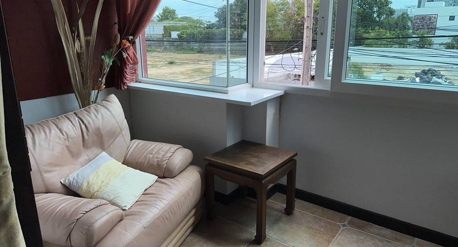 For sale 3 bedrooms townhouse in Bang Lamung, Chonburi