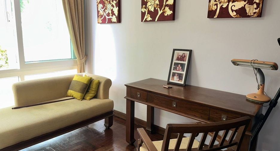 For sale 3 bedrooms townhouse in Bang Lamung, Chonburi