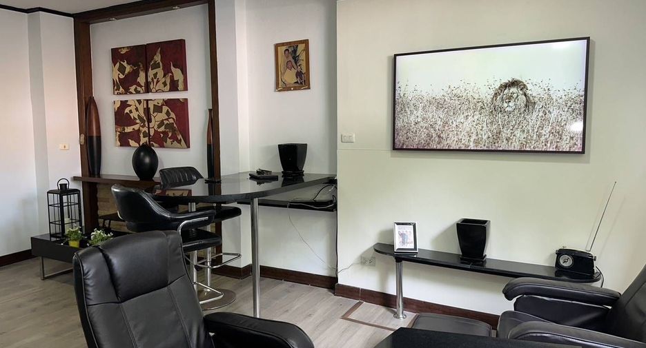 For sale 3 bedrooms townhouse in Bang Lamung, Chonburi