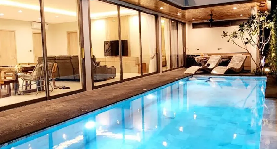 For rent 5 bedrooms villa in Mueang Phuket, Phuket