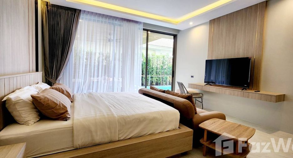 For rent 5 bedrooms villa in Mueang Phuket, Phuket