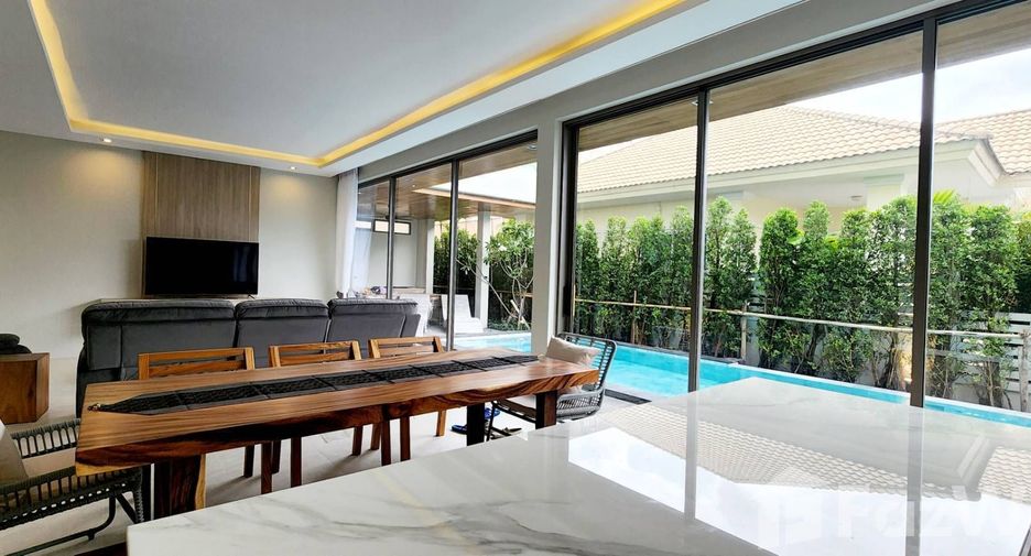 For rent 5 bedrooms villa in Mueang Phuket, Phuket