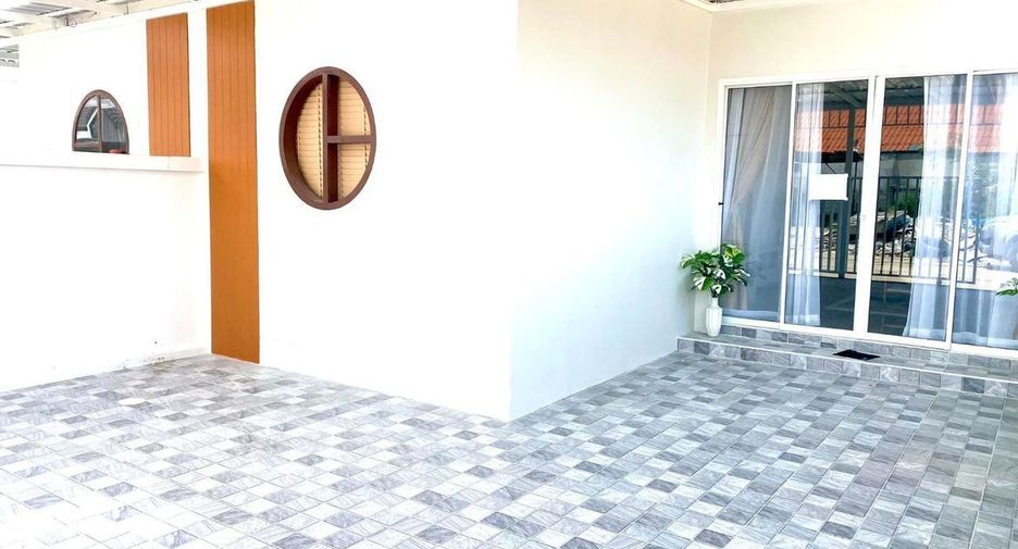 For sale 2 bedrooms townhouse in Bang Lamung, Chonburi
