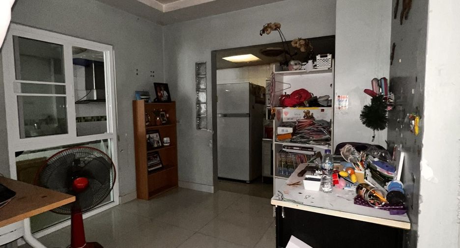Haus zum Kauf mit 3 Zimmer in Thanyaburi, Pathum Thani