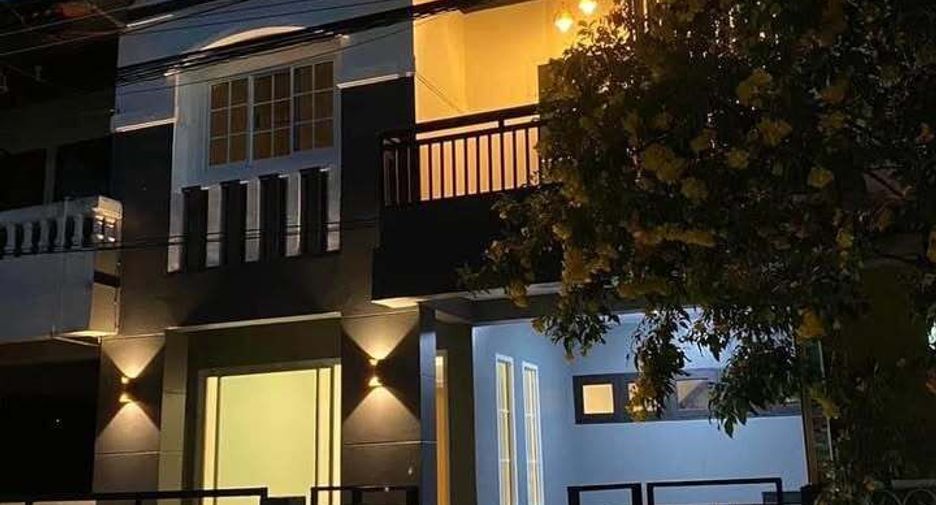 Продажа 3 спальни таунхаус в Мин Бури, Бангкок