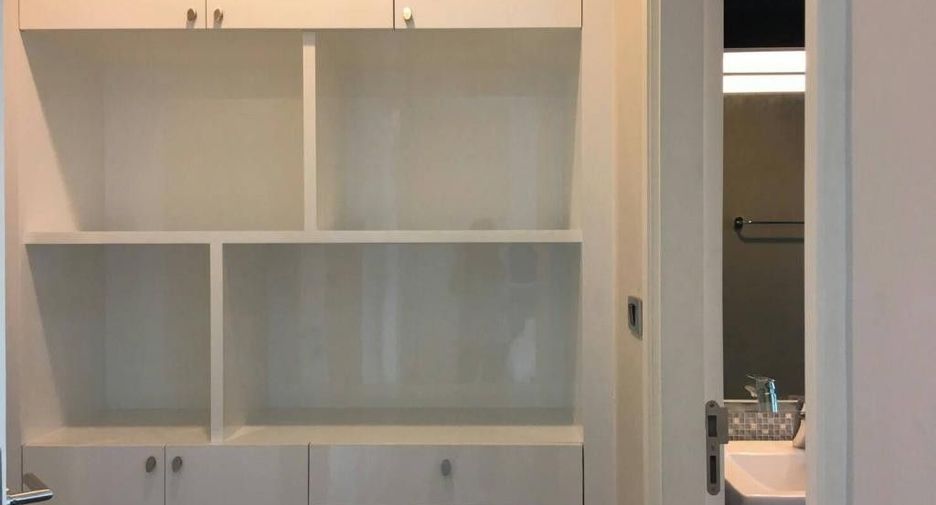 For sale 2 bedrooms condo in Khlong Toei, Bangkok