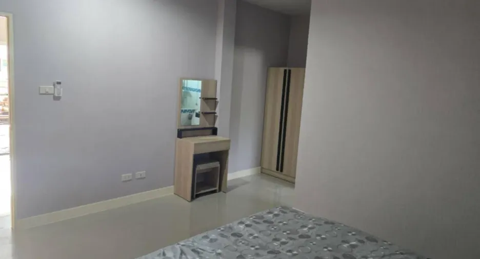 À vendre et à louer 3 chambres maison à Bang Lamung, Chonburi