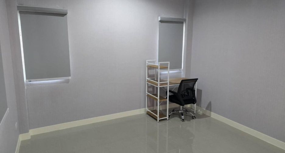 À vendre et à louer 3 chambres maison à Bang Lamung, Chonburi