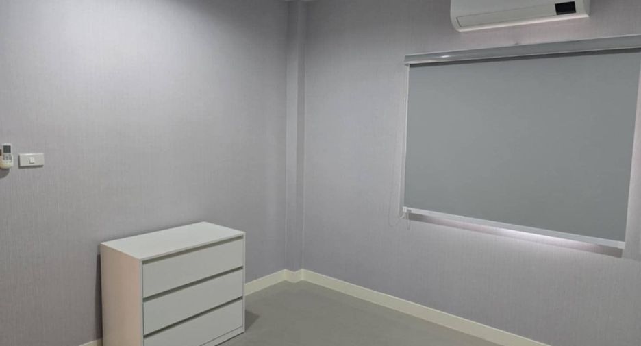À vendre et à louer 3 chambres maison à Bang Lamung, Chonburi
