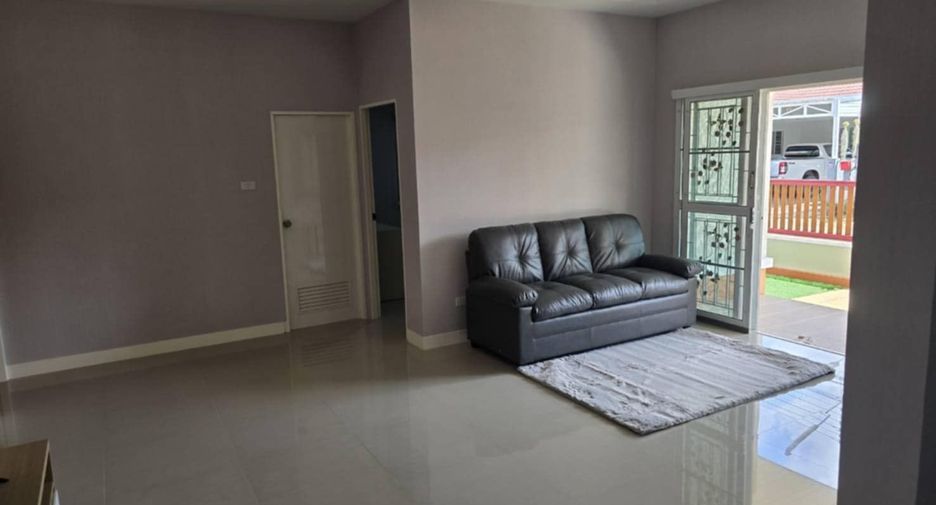 À vendre et à louer 3 chambres maison à Bang Lamung, Chonburi