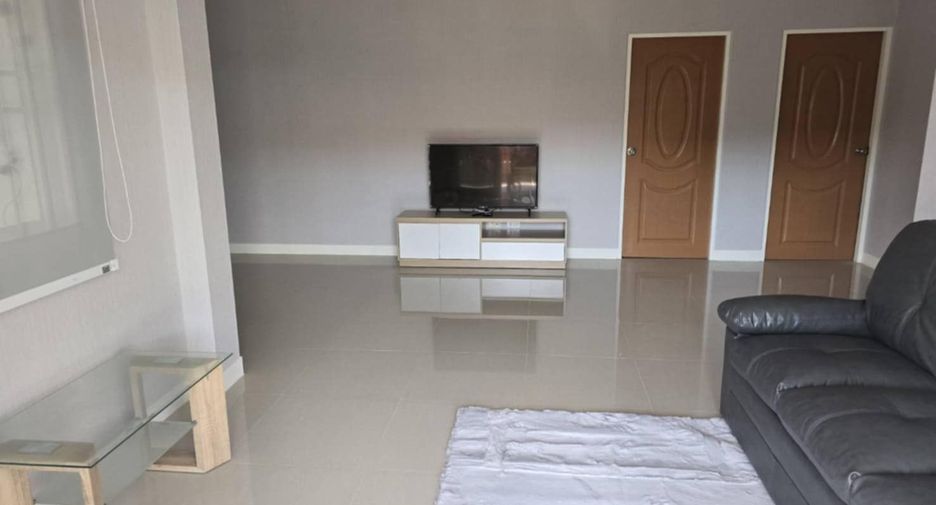À vendre et à louer 3 chambres maison à Bang Lamung, Chonburi