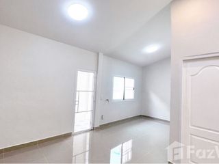 For sale 2 bedrooms townhouse in Lak Si, Bangkok