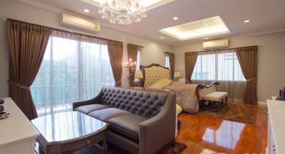 For sale 5 bedrooms house in Khan Na Yao, Bangkok
